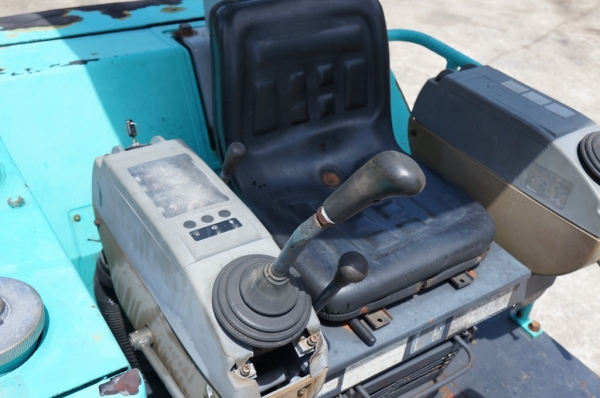 ขายรถขุด KOBELCO SK025 เก่านอกพร้อมใช้ มีลายแย๊ก