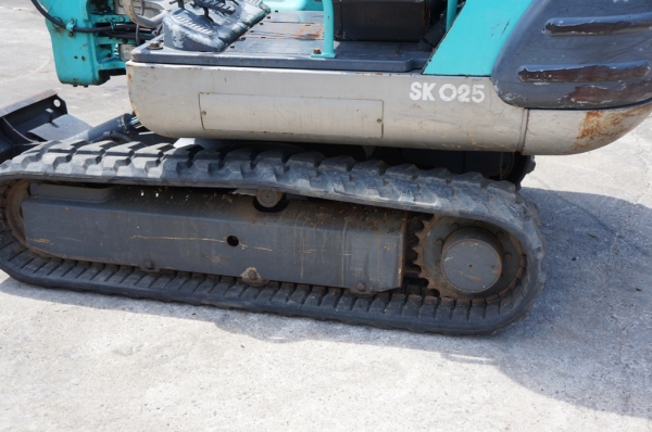ขายรถขุด KOBELCO SK025 เก่านอกพร้อมใช้ มีลายแย๊ก