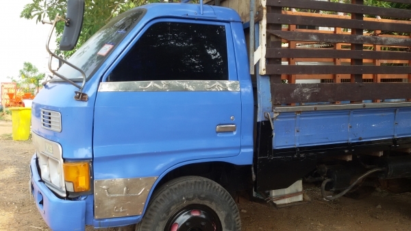 ขาย6ล้อ อิซูสุ ks 100แรงสวยๆ เครื่องแห้ง แน่น(ไม่มีไอ)แชสซีสวยทั้งเส้น  แผงข้างกระบะสแตนเลส  คอกไม้งามๆ เกียร์สั้น   กระภายในเก๋งสวย  พร้อมใช้  พร้อมโอนทั่วไทย                       นที