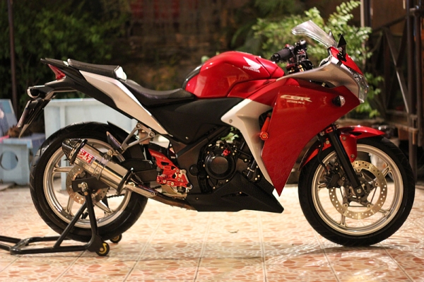 cbr250i ปี2010 ของแต่งเกินคุ้ม  เฉพาะท่อ2หมื่นกว่า