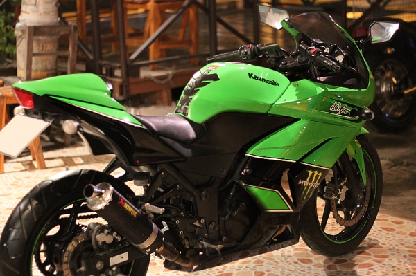 ninja 250 ปี2011 สีเขียวแฟริ่งสวย พร้อมขี่
