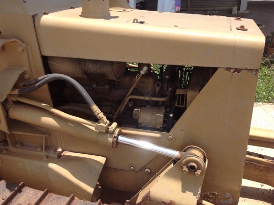 รถแทรคเตอร์ KOMATSU D20-5 ราคา 200,000 บาท ราคาต่อรองกันได้ครับ