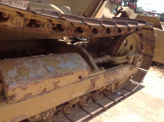 รถแทรคเตอร์ KOMATSU D20-5 ราคา 200,000 บาท ราคาต่อรองกันได้ครับ