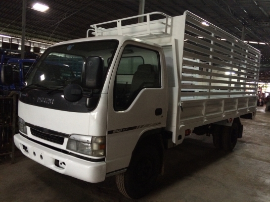 ขาย6ล้ออีซูซุ NPR 140แรง คอมมอลเรล กะบะมีคอกสูง ขายพร้อมทะเบียนจดใหม่