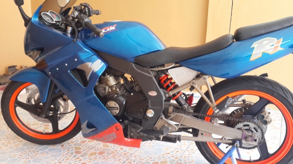 เซอร์สีน้ำเงิน