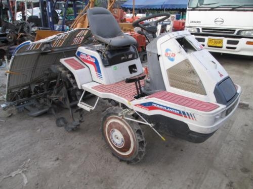 รถปลูกข้าวดำนาแบบนั่งขับ!!! รหัสสินค้า : 13001261  ยี่ห้อ : MITSUBISHI รุ่น : MPR505