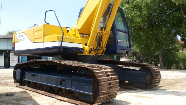 คนอุดรธานีวางจอง20000ขอเวลา3วันขายด่วนรถเเม็คโครKOBELCO SK200มาค์รทีรถนำเข้าเก่าญี่ปุ่นเเท้ไม่เคยใช้งานในเมืองไทยเลย