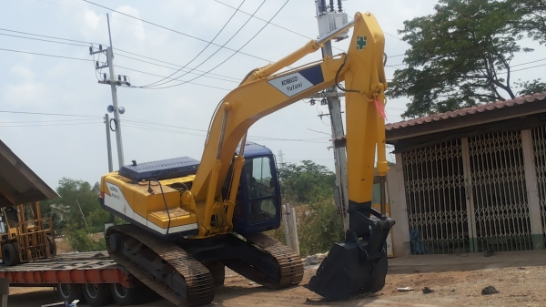 คนอุดรธานีวางจอง20000ขอเวลา3วันขายด่วนรถเเม็คโครKOBELCO SK200มาค์รทีรถนำเข้าเก่าญี่ปุ่นเเท้ไม่เคยใช้งานในเมืองไทยเลย