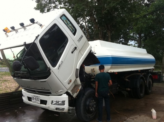 มิตซู ฟูโซ่ FN 2527  270 แรง เกียร์อีตั้นรถปี55.มี2คัน