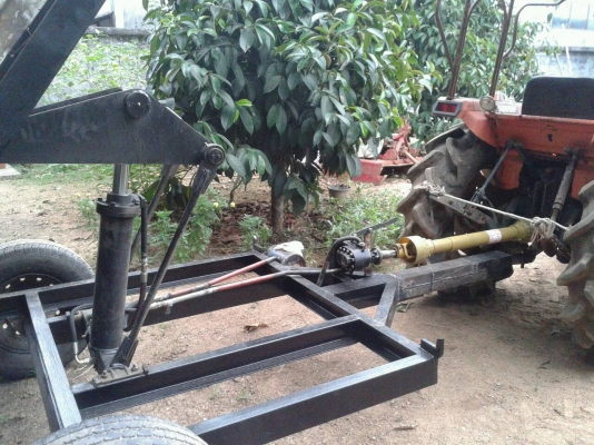 ขายรถพ่วงดั้มพ์ สำหรับรถไถ ยกได้ 3ตัน กระบะ 2ชั้น สนใจสอบถามได้ครับ