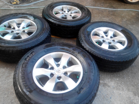 แม็กวีโก้พร้อมยาง 265-70-16 ยางบริสโตน ขายถูกๆปรับราคา6000พร้อมน็อต24ตัว