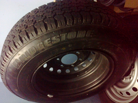 ล้อกระทะออนนิวอีซุซุ16 6รูพร้อมยาง205R16บิดโตนป้ายแดงปี4813