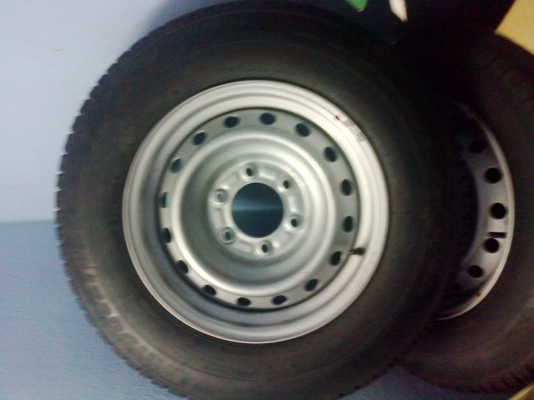 ล้อกระทะออนนิวอีซุซุ16 6รูพร้อมยาง205R16บิดโตนป้ายแดงปี4813