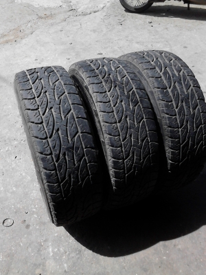 235/70R15 BRIDGESTONE DUELER A/T  มี 3 เส้น  โทร.081-427-3941