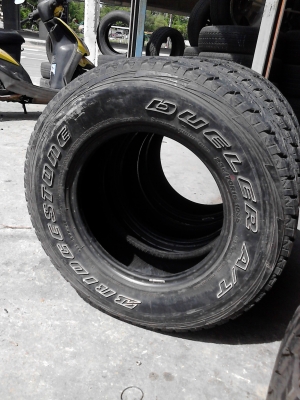 235/70R15 BRIDGESTONE DUELER A/T  มี 3 เส้น  โทร.081-427-3941