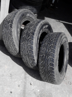 235/70R15 BRIDGESTONE DUELER A/T  มี 3 เส้น  โทร.081-427-3941