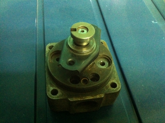 ขายลูกปั้มIsuzu 2800  สนใจ 087-7192330