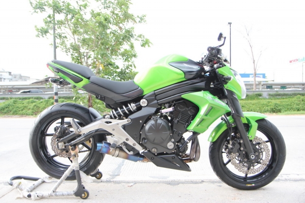 ขาย Kawasaki ER 650 ABS รุ่นปี 2013 พร้อมของแต่ง ทะเบียนพร้อมโอน