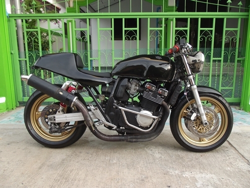 >>> Cafe Racer ตัวแรงงงง Suzuki Impulse 400  Price 67500 Baht <<<