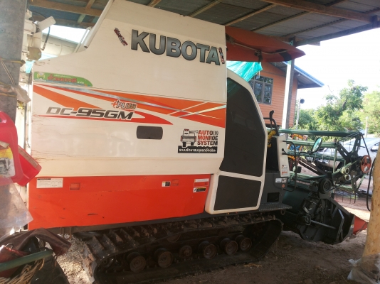 รถเกี่ยวข้าว KUBOTA DC-95 GM PLUS รถไม่มีงวด สภาพพร้อมใช้งาน แถมยาง Bridgestone 2 เส้น รถเกี่ยวข้าว KUBOTA DC-95 GM PLUS รถไม่มีงวด สภาพพร้อมใช้งาน แถมยาง Bridgestone 2 เส้น