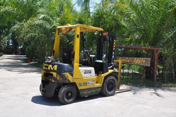 ขายFORKLIFT TCM2ตัน สภาพสวยเดิมจากญี่ปุ่นยังไม่เคยใช้านในไทย 135,000เท่านั้น!!!