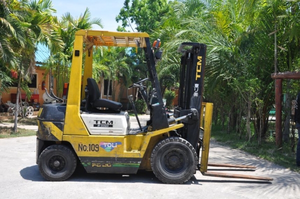 ขายFORKLIFT TCM2ตัน สภาพสวยเดิมจากญี่ปุ่นยังไม่เคยใช้านในไทย 135,000เท่านั้น!!!