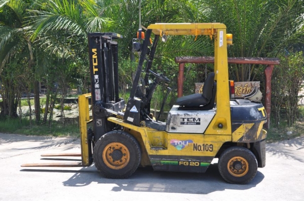 ขายFORKLIFT TCM2ตัน สภาพสวยเดิมจากญี่ปุ่นยังไม่เคยใช้านในไทย 135,000เท่านั้น!!!