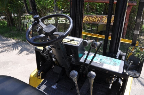 ขายFORKLIFT TCM2ตัน สภาพสวยเดิมจากญี่ปุ่นยังไม่เคยใช้านในไทย 135,000เท่านั้น!!!