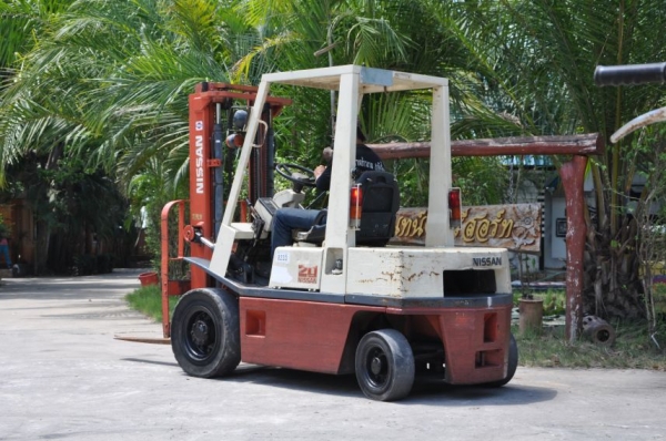 ขายFORKLIFT NISSAN2ตัน สภาพสวยเดิมจากญี่ปุ่นยังไม่เคยใช้านในไทย 145,000เท่านั้น!!!
