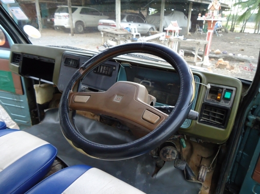 รถ ตู้  ISUZU   สภาพพร้อมใช้งาน เครื่องดีทีเดียวติด