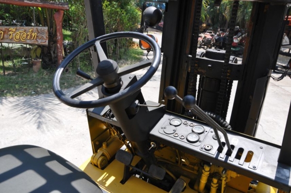 ขายFORKLIFT YALE2ตัน เสาทรูฟรี่ 4เมตร(ดีเซล) สภาพสวยเดิมจากญี่ปุ่นยังไม่เคยใช้านในไทย 145,000เท่านั้น!!!