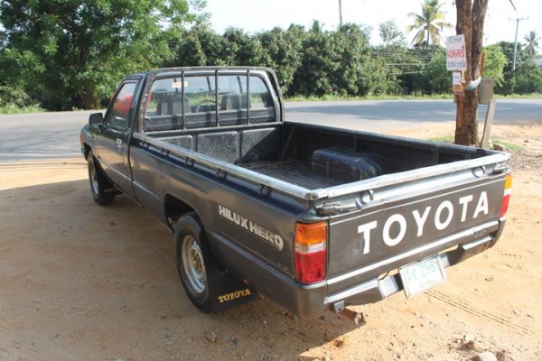 TOYOTA ไฮลักซ์ ฮีโร่ ตอนเดียว ปี 2529 เชียงใหม่