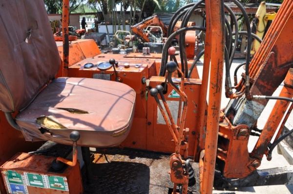 (ลดพิเศษ)ขาย แบคโฮIHI PC25เครื่องแรงสะใจ สวยเดิมจากญี่ปุ่นยังไม่เคยใช้ในไทย 100,000บาท เท่านั้น