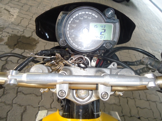 ขาย honda cbr 400 ทะเบียนแท้ 100\%