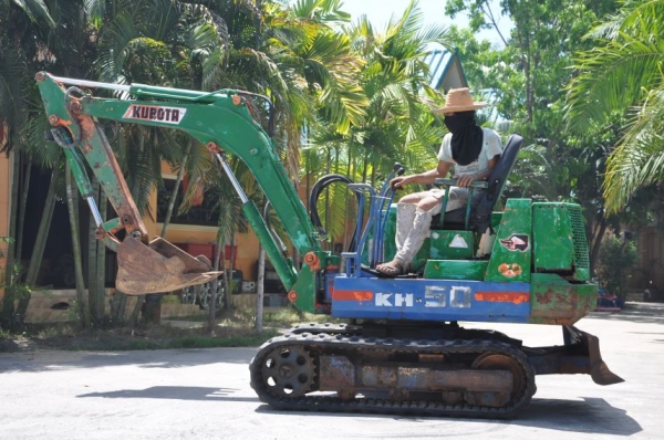 (ลดพิเศษ)ขาย แบคโฮKUBOTA KH50 เครื่อง3สูบ แรงสะใจ สวยเดิมจากญี่ปุ่นยังไม่เคยใช้ในไทย 158,000บาท เท่านั้น!!