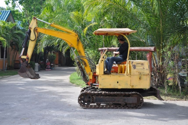 (ลดพิเศษ)ขาย แบคโฮKUBOTA KH8 เครื่อง แรงสะใจ สวยเดิมจากญี่ปุ่นยังไม่เคยใช้ในไทย 135,000บาท เท่านั้น