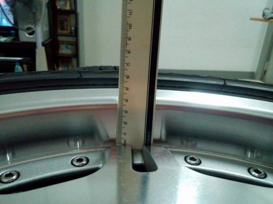 ขายหน่อยครับ ล้อVIP Amisted Zelos 18/5รู114 ออฟลึกๆ พร้อมยาง2013ปลายปี 9500 พอ