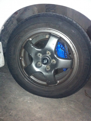 ขายล้อSkyline R32 ยางปีเก่าแต่ใช้ได้ สนใจ 087-7192330