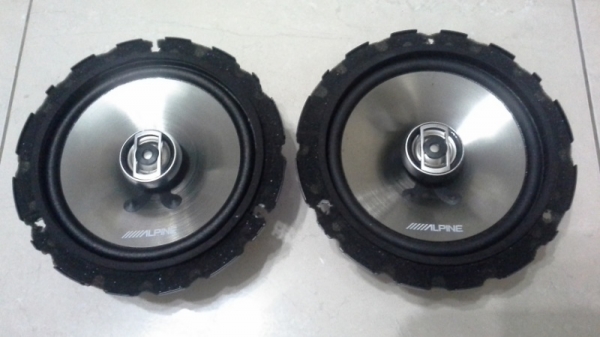 ลำโพง Alpine 6 แกนร่วมสองทาง เสียงดีจริง