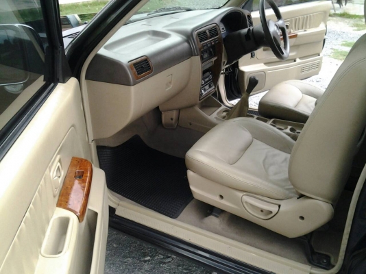 นิสสันฟรอนเทีย 3.0 ZDI ปี2005 รถมือเดียวใช้น้อย เดิมสีสวย