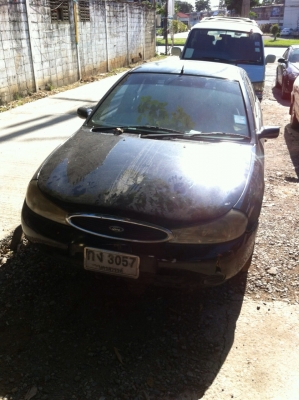 ขายรถเก๋งfordใส่เครื่องโตโยต้ารถไม่ได้เเจ้งจอดนะคะภาษีครบ