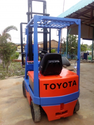 หลุดจองยังขายอยู่ โฟกลิฟท์ไฟฟ้า นั่งขับ โตโยต้า ยินดีรับพ่อค้า