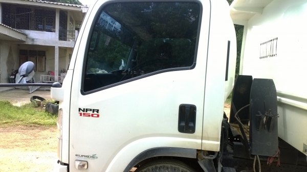 (มี4คัน)ขายดาวน์...ISUZU NPR 150แรง รุ่นเดียว ปีเดียวกัน ออกตามหลังกันและขายไปตามๆกัน...ทีละคัน