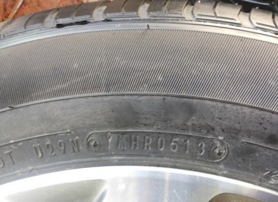 ขายล้อแม็กซ์พร้อมยางป้ายแดง Honda civic hybrid ขอบ 15