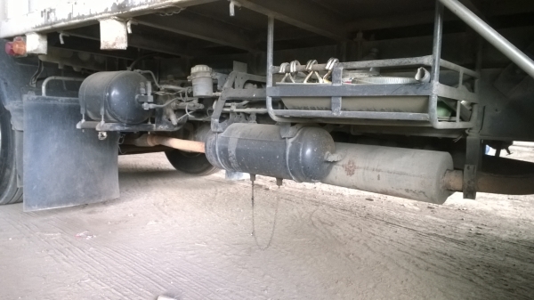 10ล้อเพลาเดียว 175แรง พื้นเรียบเหล็ก รถสวยมาก..ดูแลดี ซ่อมถึง..(รถแค่ใช้ในโรงงาน) เล่มพร้อม