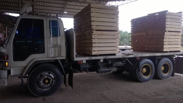 10ล้อเพลาเดียว 175แรง พื้นเรียบเหล็ก รถสวยมาก..ดูแลดี ซ่อมถึง..(รถแค่ใช้ในโรงงาน) เล่มพร้อม