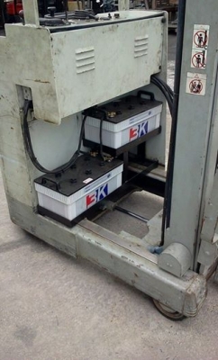 ขายรถยกโฟร์คลิฟท์ KOMAT'SU FBR-10 ( ยืนขับ ) ขายรถยกโฟร์คลิฟท์ KOMAT'SU FBR-10 ( ยืนขับ )