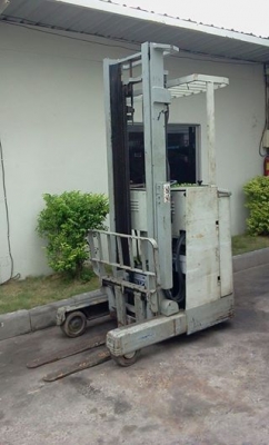 ขายรถยกโฟร์คลิฟท์ KOMAT'SU FBR-10 ( ยืนขับ ) ขายรถยกโฟร์คลิฟท์ KOMAT'SU FBR-10 ( ยืนขับ )