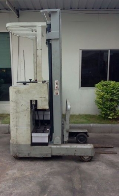 ขายรถยกโฟร์คลิฟท์ KOMAT'SU FBR-10  ( ยืนขับ )