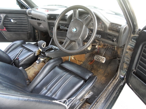 ขาย BMW E30 COUPE ขาย BMW E30 COUPE